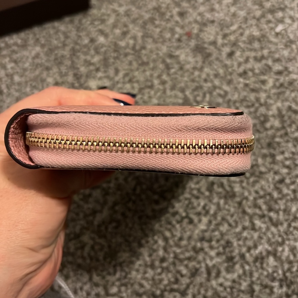 Gucci Leather Wallet - Picture 7 of 10